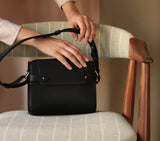FOUNDER SLING BAG