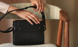 FOUNDER SLING BAG