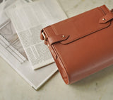 FOUNDER SLING BAG