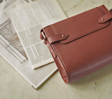 FOUNDER SLING BAG