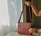 FOUNDER SLING BAG