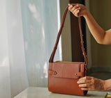 FOUNDER SLING BAG