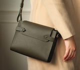 FOUNDER SLING BAG