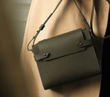 FOUNDER SLING BAG