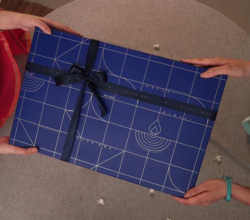 COSMO GIFT BOX