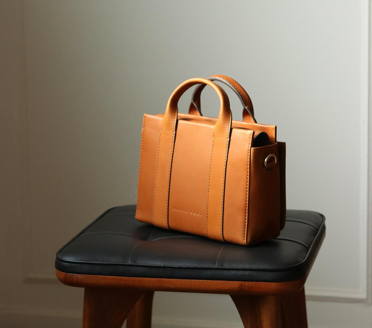 Buy Mini Voyager Online Women Sling Bag – Nappa Dori