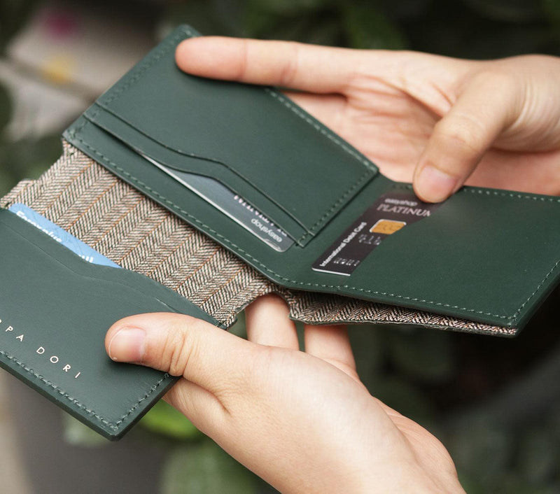 credit card holder online