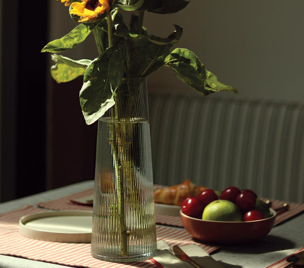 RIPPLED GLASS VASE - Nappa Dori